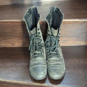 Steve Madden (7.5) boots
